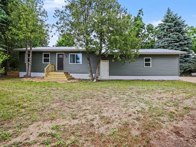 2209 E Madison Road, Hart, MI 49420