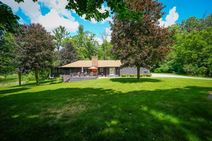 9411 Maple Hill Road, Howard City, MI 49329