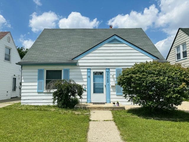 17629 Lincoln Avenue, Eastpointe, MI 48021