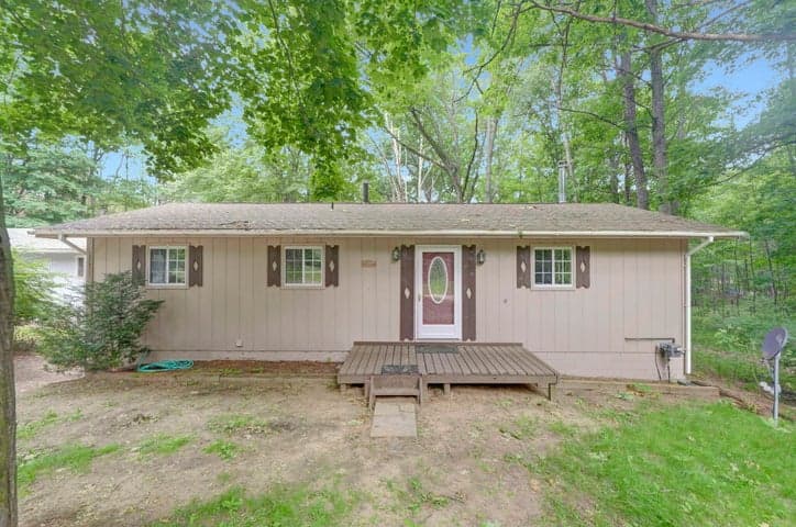 8277 W Ridge Boulevard, Stanwood, MI 49346