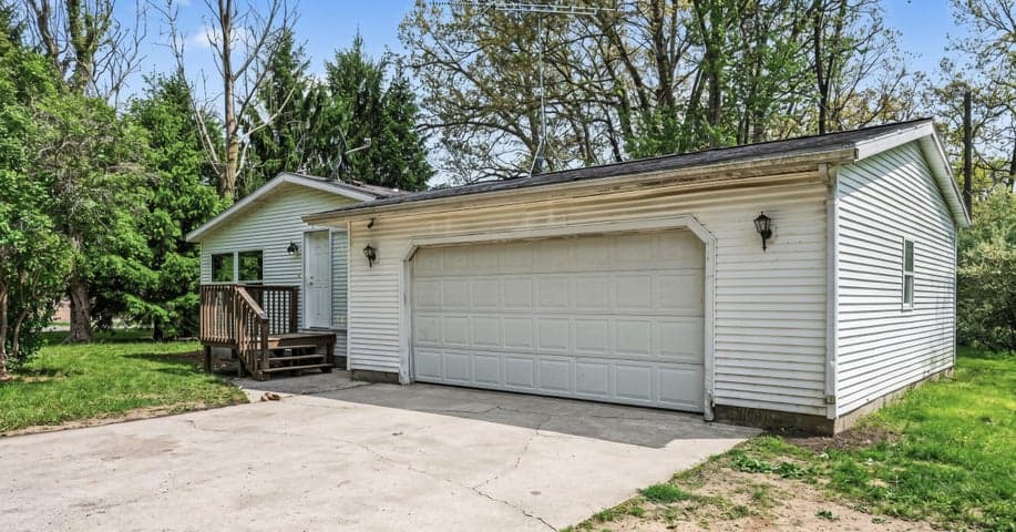 62252 Shaffer Road, Constantine, MI 49042
