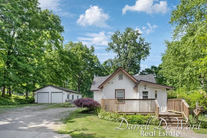 854 W Washington Street, Ionia, MI 48846