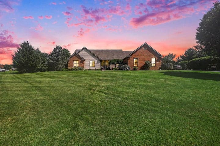 12240 Old Farm Lane, Grass Lake, MI 49240