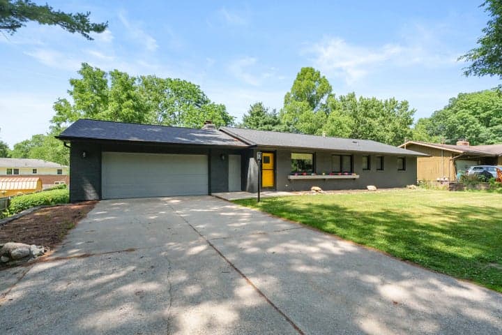 6231 E H Avenue, Kalamazoo, MI 49048