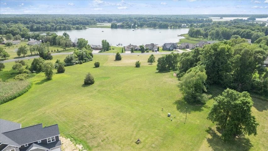 12 Coronado Drive, Jackson, MI 49201