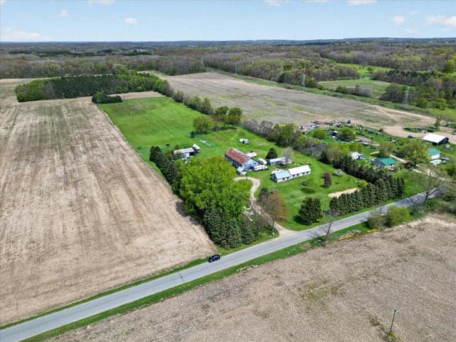 261 19 Mile Road NE, Cedar Springs, MI 49319