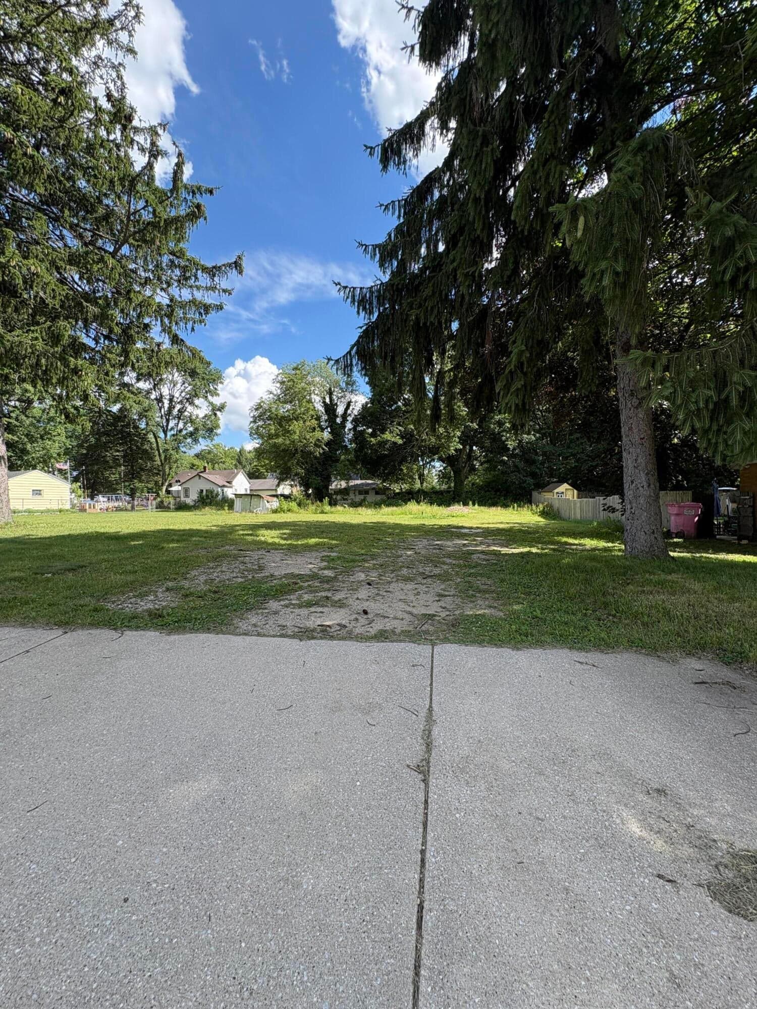 276 E Center Street, Coloma, MI 49038