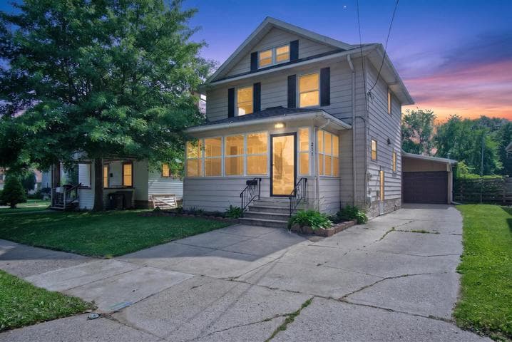 311 Gilbert Street, Jackson, MI 49201