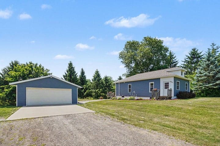 2432 111th Avenue, Allegan, MI 49010
