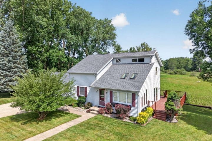 11520 N Lookout Ridge, Canadian Lakes, MI 49346