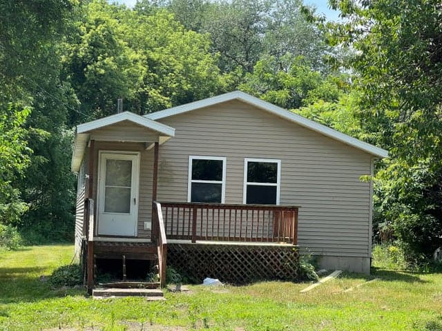 2117 E Jackson Drive, Tekonsha, MI 49092