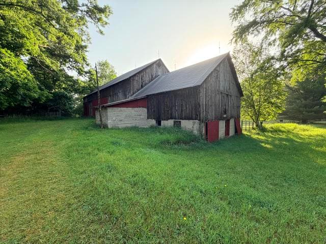 794 E Fox Farm Road, Manistee, MI 49660