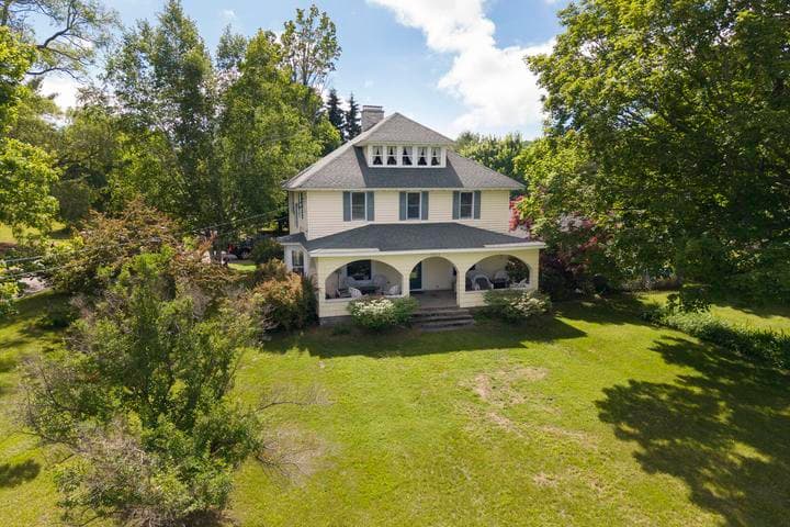 1912 S Scenic Highway, Frankfort, MI 49635