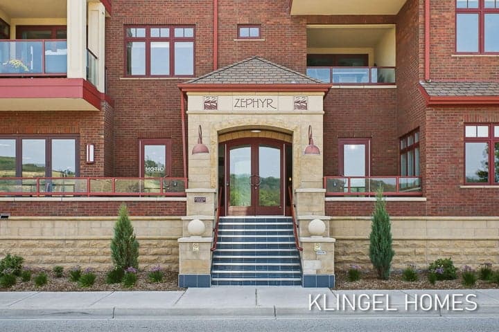 22 S Harbor Drive 202, Grand Haven, MI 49417
