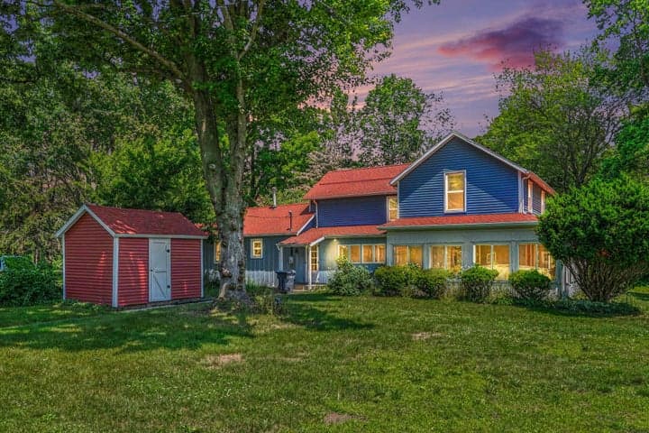 5497 Wilson Street, Coloma, MI 49038