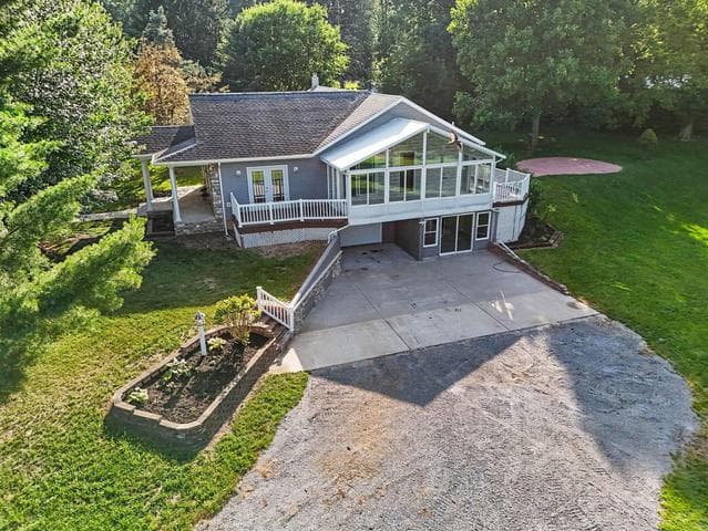 57530 Cool Water Lane, Colon, MI 49040