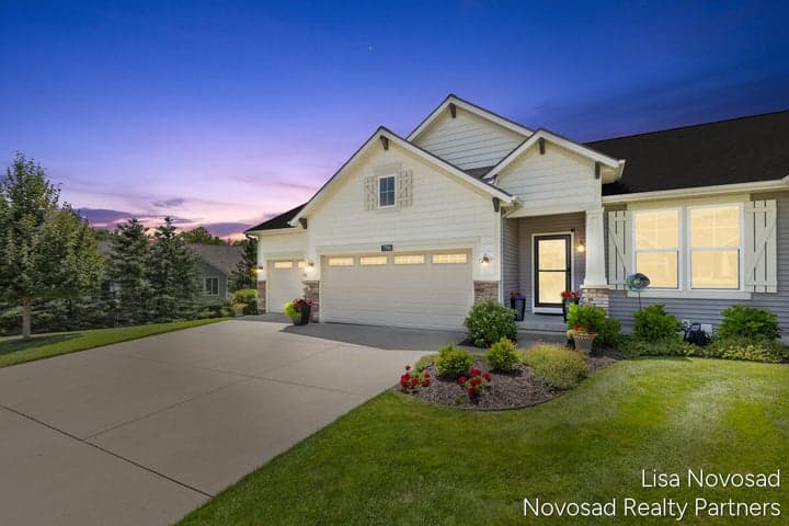 7799 Black Cherry Way SE 69, Caledonia, MI 49316
