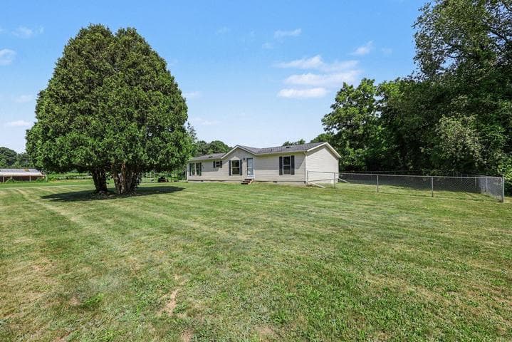 4794 Seymour Road, Jackson, MI 49201