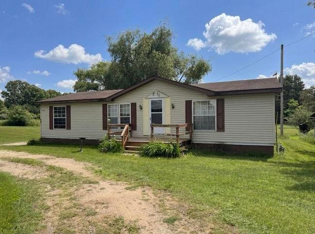 4546 Russell Street NE, Cedar Springs, MI 49319