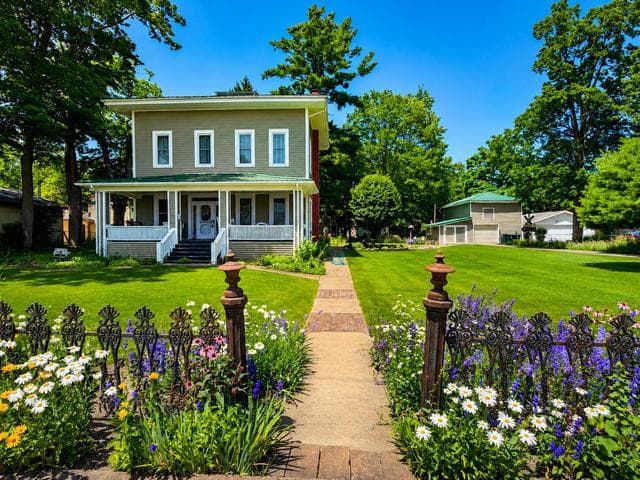 116 W Sherwood Street, Decatur, MI 49045