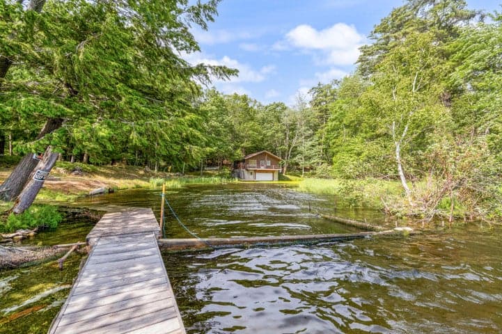 5717 W Pleasant Hill Road, Free Soil, MI 49411