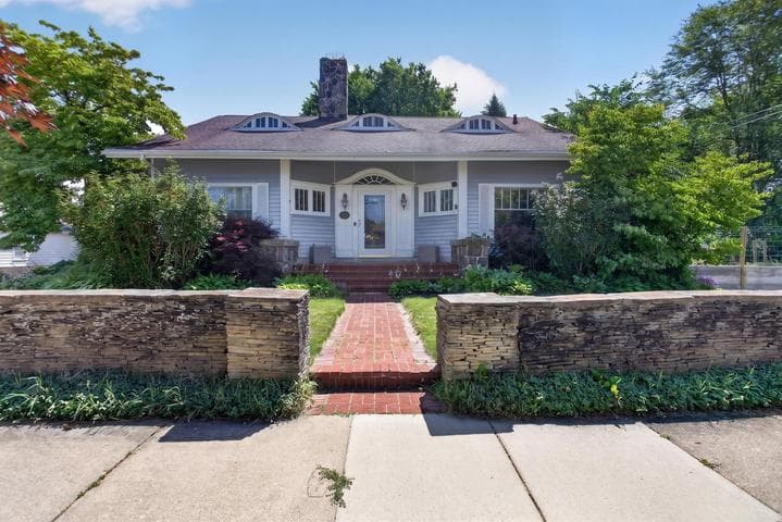 311 S Thompson Street, Jackson, MI 49203