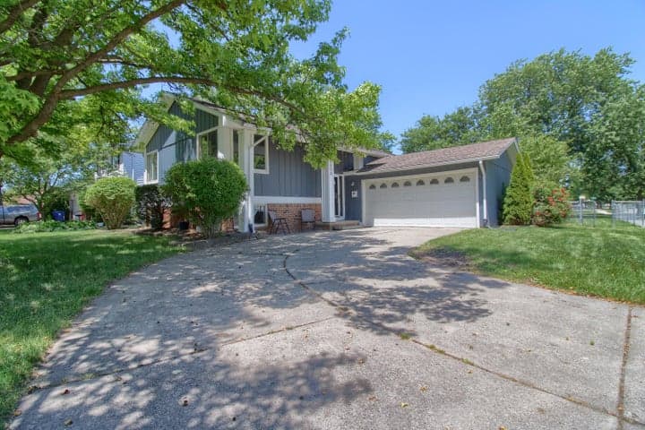 42608 Hanford Road, Canton, MI 48187