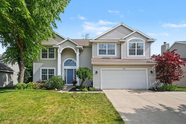 10719 Wood Ridge Drive, Zeeland, MI 49464