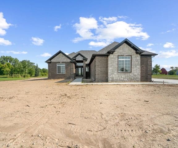 8513 Cobblestone Drive, Newport, MI 48166