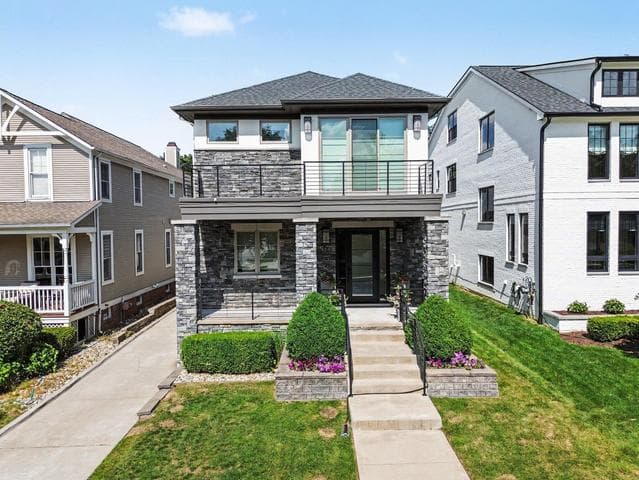 484 Park Street, Birmingham, MI 48009