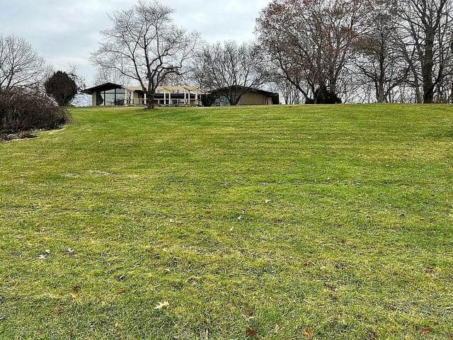 6530 Paw Paw Avenue, Coloma, MI 49038