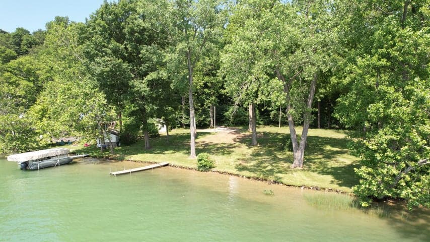 65341 North Drive, Cassopolis, MI 49031