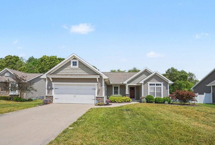 2212 Oakland Farms Trail, Portage, MI 49024