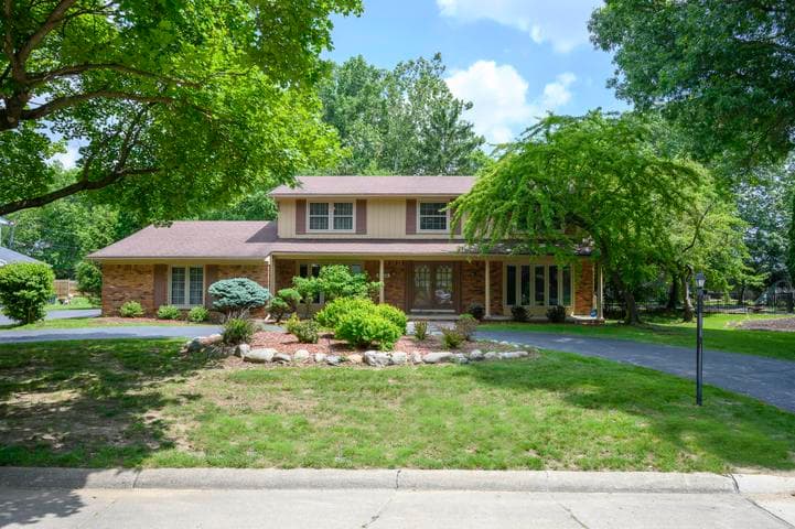 28550 Tavistock Trail, Southfield, MI 48034