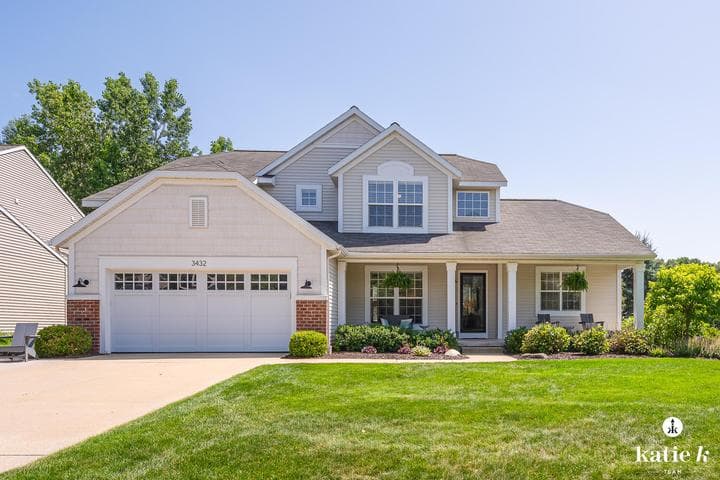 3432 Mason Ridge Drive NE, Grand Rapids, MI 49525