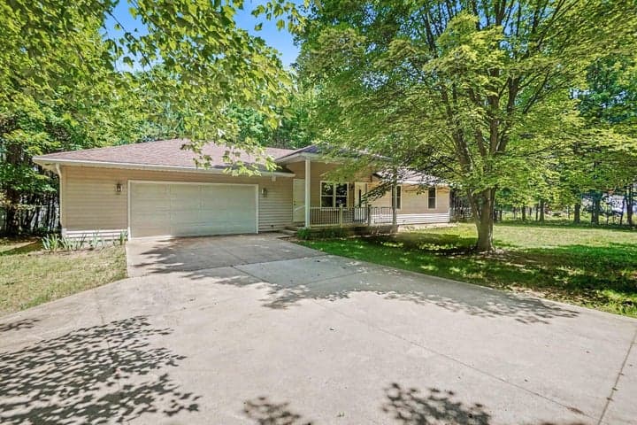 4955 Red Pine Drive, Grant, MI 49327