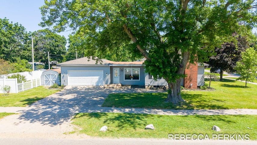 286 Dartmouth Avenue, Holland, MI 49423