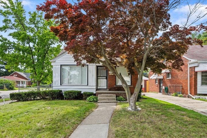 19953 Regent Drive, Detroit, MI 48205