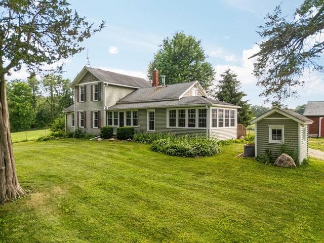 11230 Hoyt Road, Munith, MI 49259
