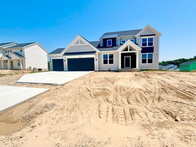7106 Kettle Dale Avenue SE, Alto, MI 49302