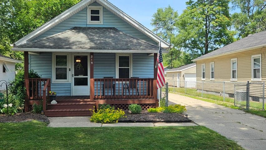 219 Abbie Street SE, Grand Rapids, MI 49548