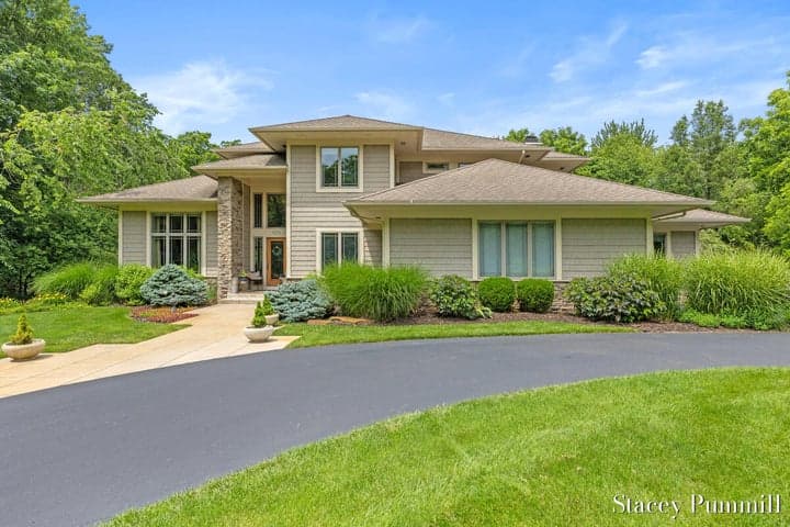 9171 Conservancy Drive NE, Ada, MI 49301