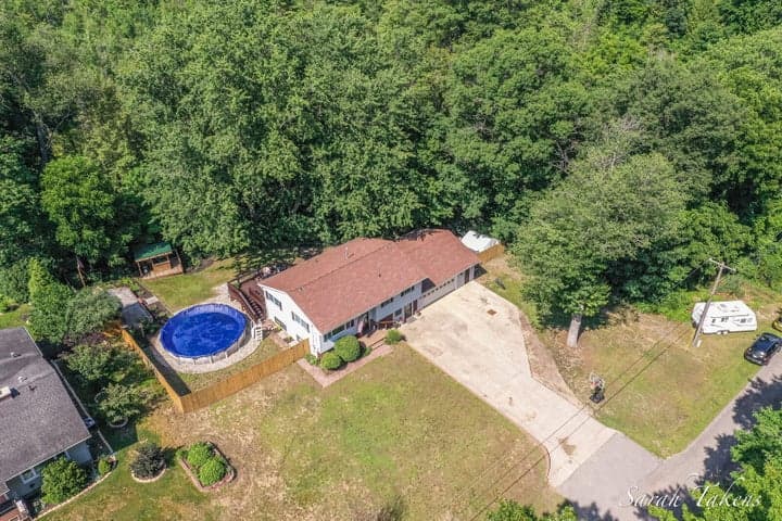 3860 E Pontaluna Road, Fruitport, MI 49415