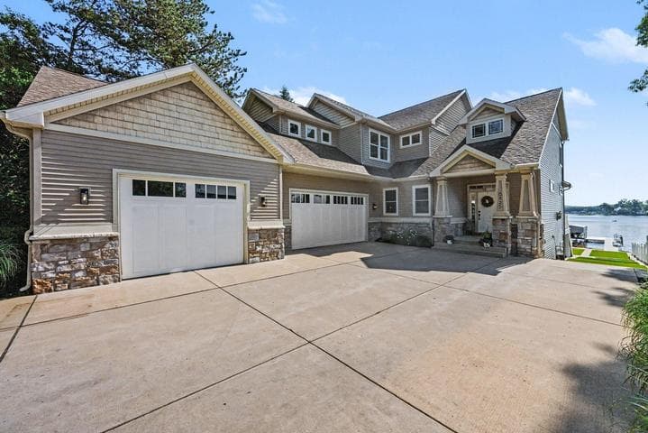 6825 S 3rd Street, Kalamazoo, MI 49009