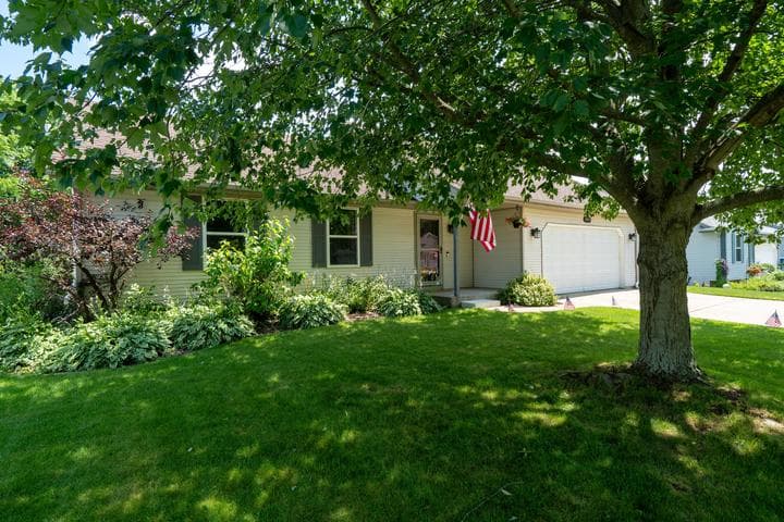 4944 Black Oak Lane, Kalamazoo, MI 49004