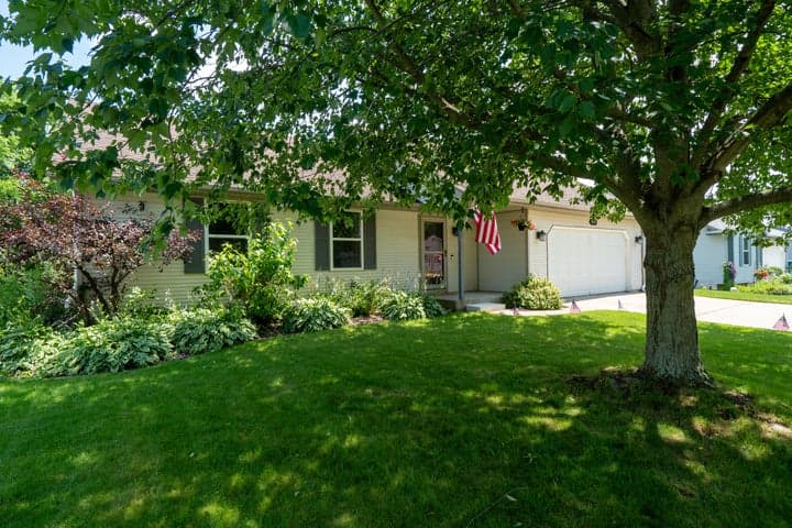 4944 Black Oak Lane, Kalamazoo, MI 49004