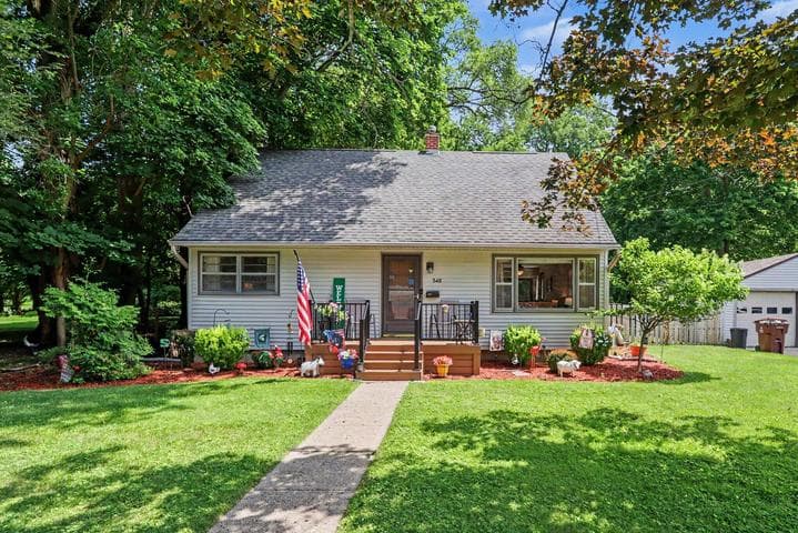 548 N Linden Street, Marshall, MI 49068