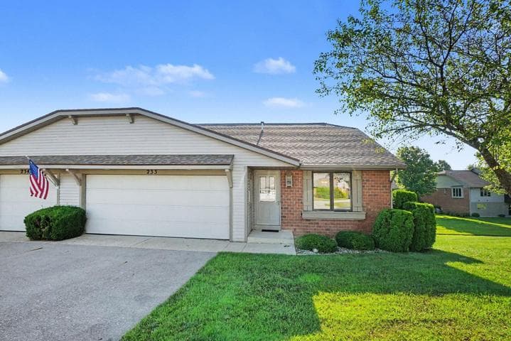 233 Parkside Drive, Zeeland, MI 49464