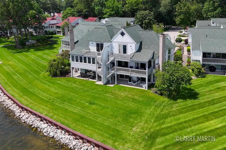 16952 Landing Drive, Spring Lake, MI 49456