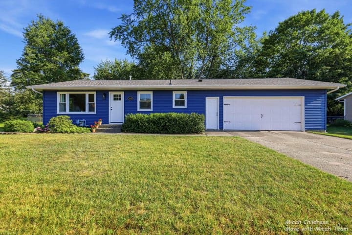2048 Tulip Lane, Jenison, MI 49428